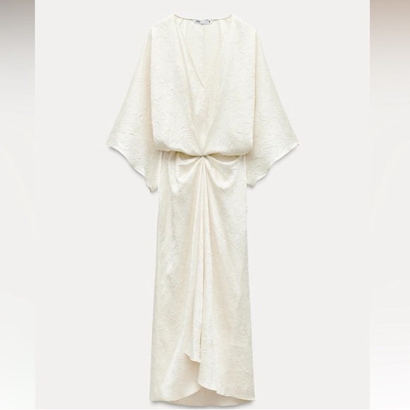 Zara Dresses & Skirts - ✨SALE✨ ZARA CRINKLE EFFECT MIDI DRESS ZW COLLECTION
✨SALE✨